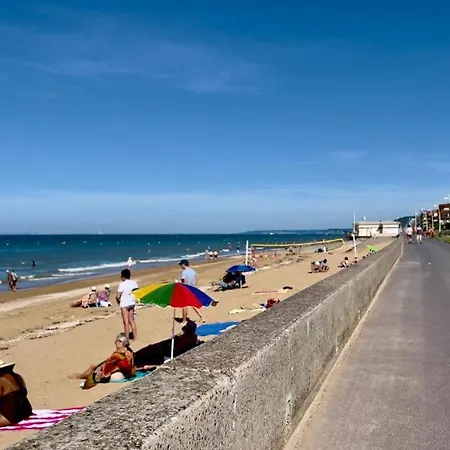 Tres Proche De La * Cabourg