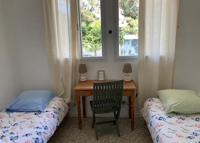 Tres Proche De La Cabourg