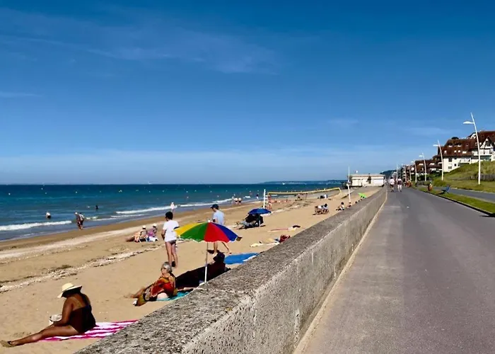 Tres Proche De La * Cabourg